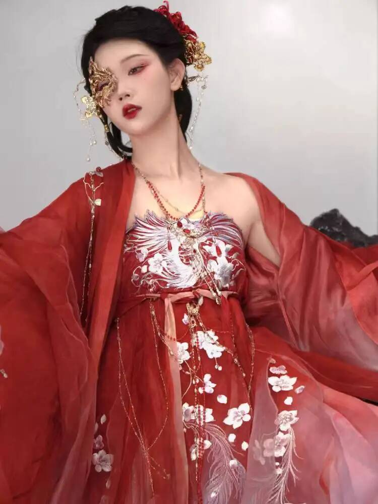 Women In Hanfu Heavy Embroider - Embroidery Dress review and price